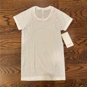 Lululemon white Swiftly Tech (new with tags)